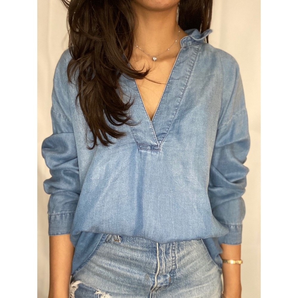 Chambray styled modern blouse! Brand New!!